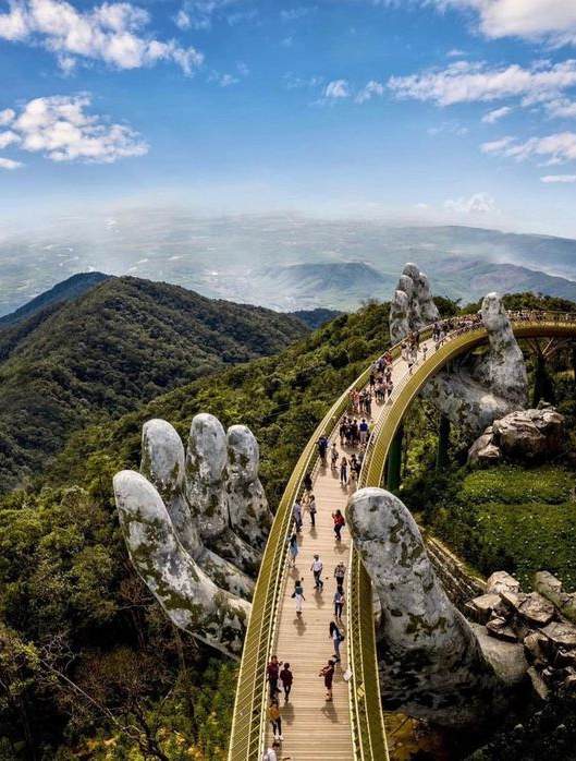 Ho Chi Minh – Da Nang – Hoi An – Hué – Hanoï